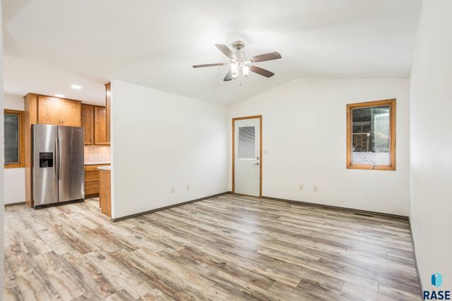 5303 E Lake Placid Cir Circle, Sioux Falls, SD 57110