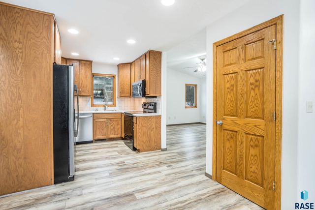 5303 E Lake Placid Cir Circle, Sioux Falls, SD 57110