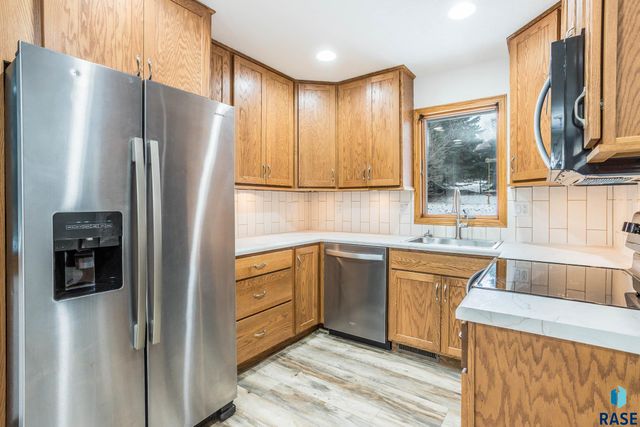 5303 E Lake Placid Cir Circle, Sioux Falls, SD 57110