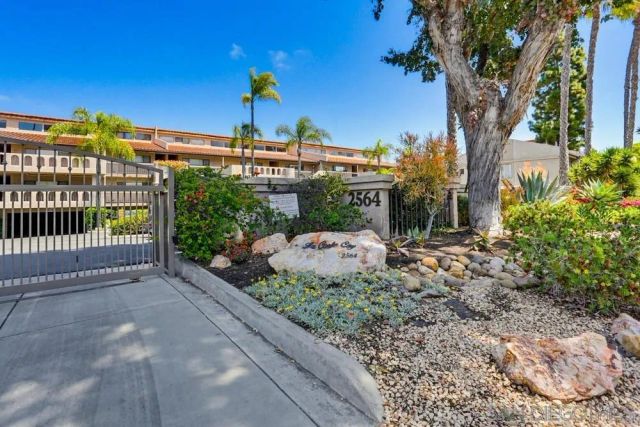 2564 Navarra Dr 206, Carlsbad, CA 92009