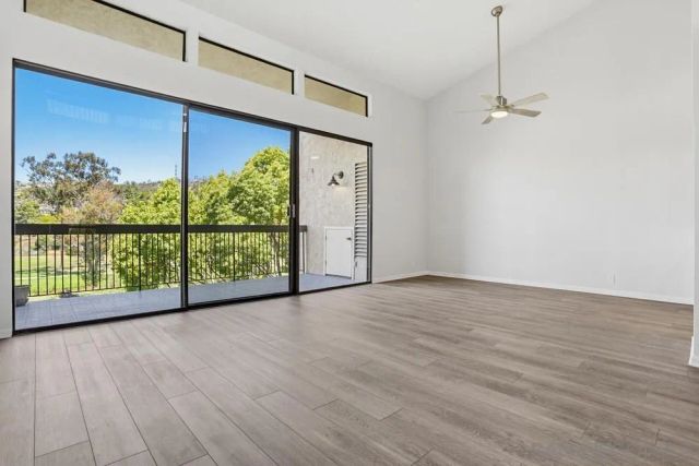 2564 Navarra Dr 206, Carlsbad, CA 92009