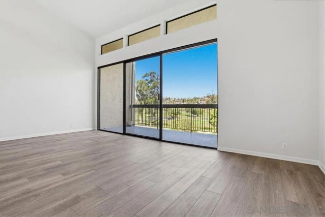 2564 Navarra Dr 206, Carlsbad, CA 92009