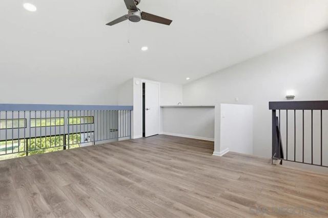 2564 Navarra Dr 206, Carlsbad, CA 92009