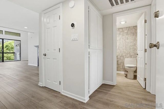 2564 Navarra Dr 206, Carlsbad, CA 92009