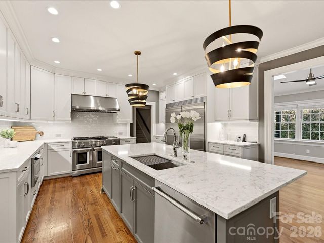 7019 Whitemarsh Court, Charlotte, NC 28210