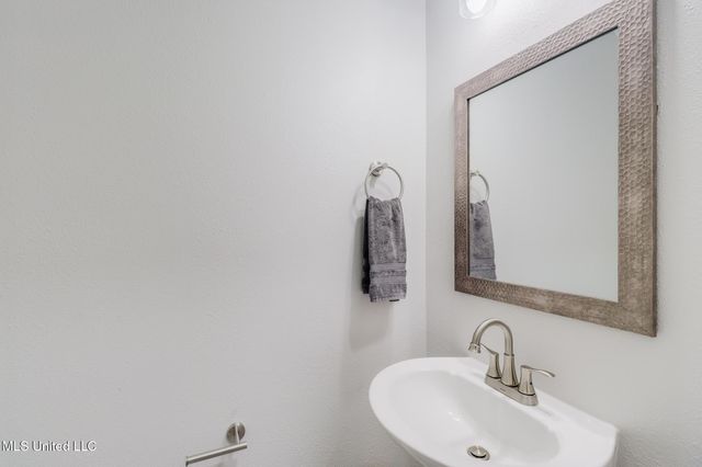 229 Milray Lane, Gulfport, MS 39507