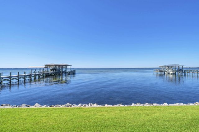 6 Sunset Beach Place, Niceville, FL 32578