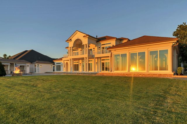 6 Sunset Beach Place, Niceville, FL 32578