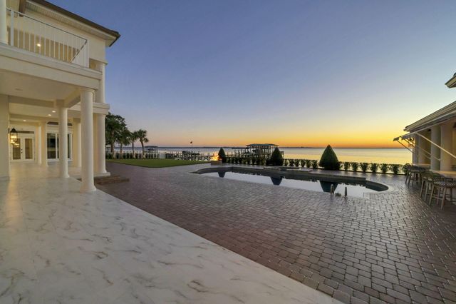 6 Sunset Beach Place, Niceville, FL 32578