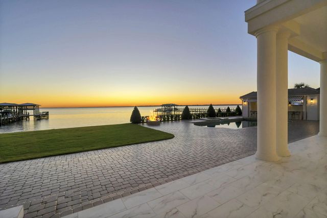 6 Sunset Beach Place, Niceville, FL 32578