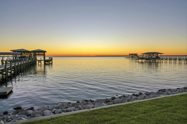 6 Sunset Beach Place, Niceville, FL 32578
