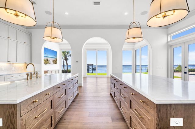 6 Sunset Beach Place, Niceville, FL 32578