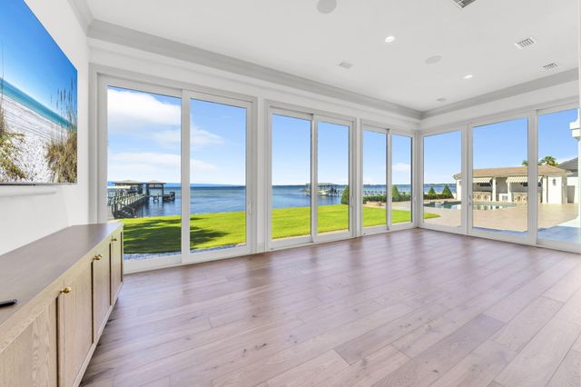 6 Sunset Beach Place, Niceville, FL 32578