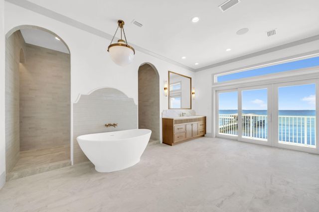 6 Sunset Beach Place, Niceville, FL 32578