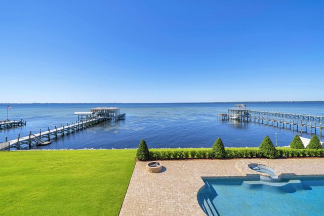 6 Sunset Beach Place, Niceville, FL 32578