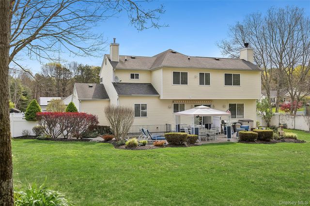 54 Winterberry Drive, Middle Island, NY 11953