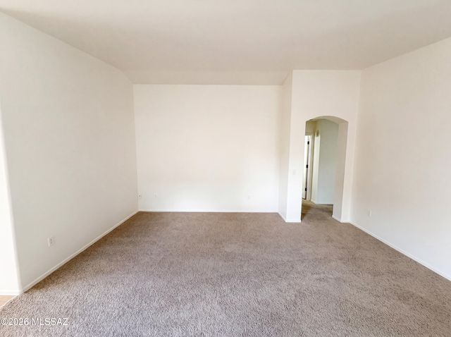 1067 E Lyle Canyon Drive, Sahuarita, AZ 85629