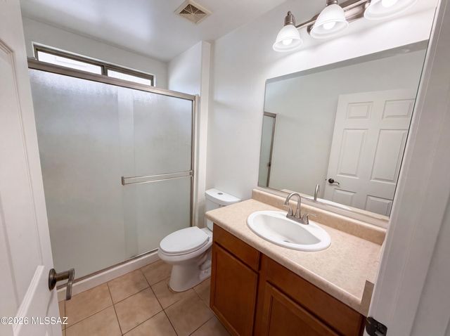 1067 E Lyle Canyon Drive, Sahuarita, AZ 85629
