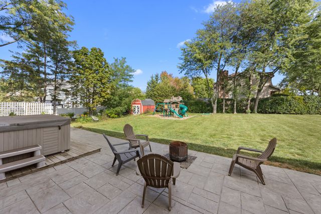 335 S Crescent Avenue, Palatine, IL 60067