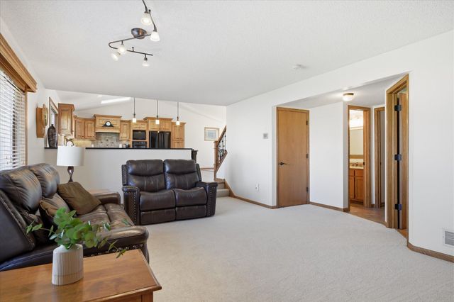 14340 Dekalb Avenue, Rosemount, MN 55068
