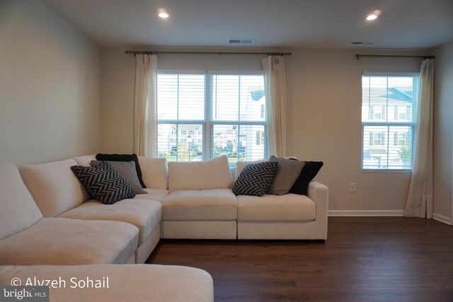 15 F FLOYD AVE, Beverly, NJ 08010