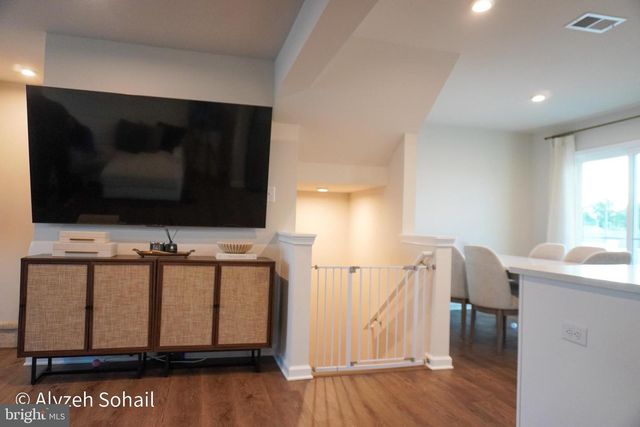 15 F FLOYD AVE, Beverly, NJ 08010