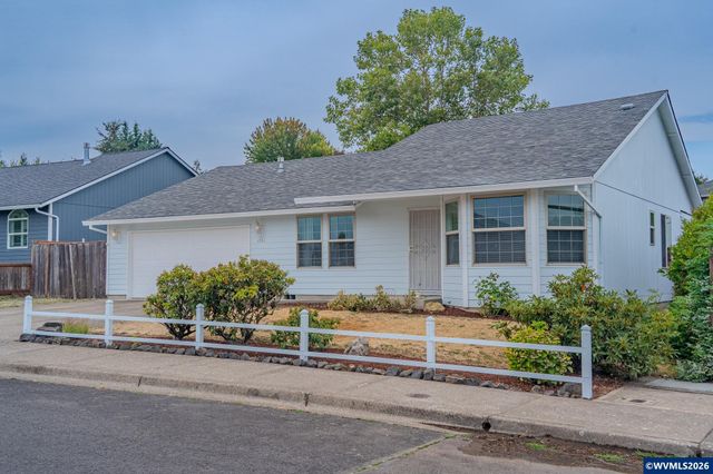 1351 N Monroe St, Lafayette, OR 97127