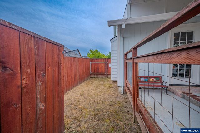 1351 N Monroe St, Lafayette, OR 97127