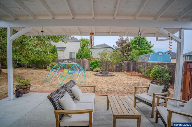 1351 N Monroe St, Lafayette, OR 97127