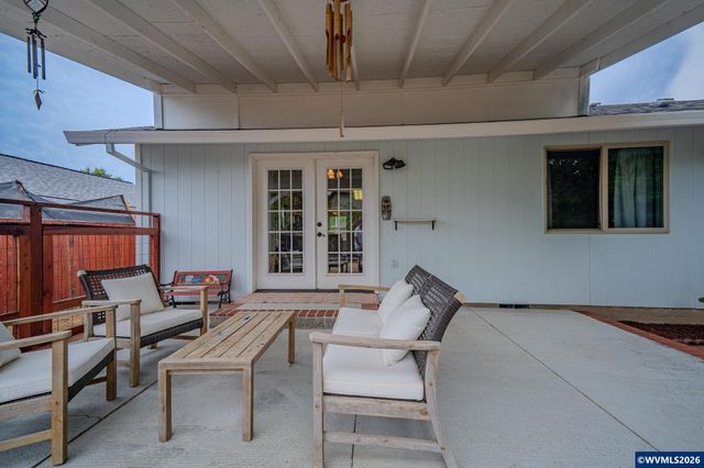 1351 N Monroe St, Lafayette, OR 97127