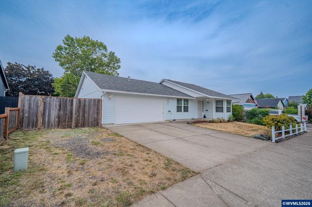 1351 N Monroe St, Lafayette, OR 97127