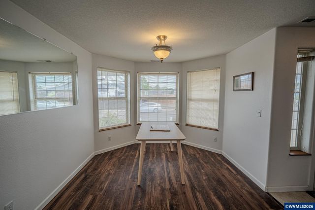 1351 N Monroe St, Lafayette, OR 97127