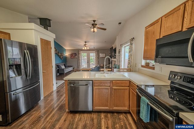 1351 N Monroe St, Lafayette, OR 97127