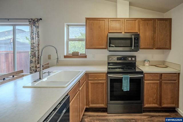 1351 N Monroe St, Lafayette, OR 97127