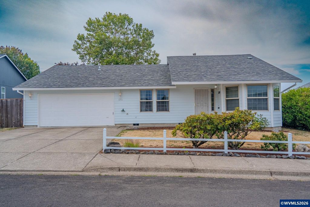 1351 N Monroe St, Lafayette, OR 97127