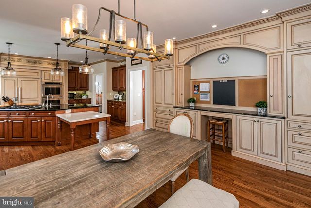 56 HIGH RIDGE RD, Skillman, NJ 08558