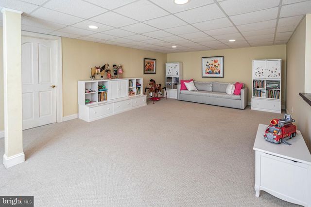 56 HIGH RIDGE RD, Skillman, NJ 08558