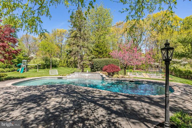 56 HIGH RIDGE RD, Skillman, NJ 08558