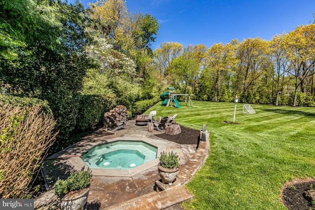 56 HIGH RIDGE RD, Skillman, NJ 08558