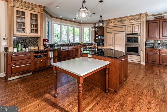 56 HIGH RIDGE RD, Skillman, NJ 08558