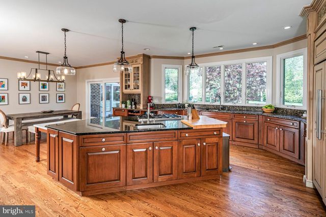 56 HIGH RIDGE RD, Skillman, NJ 08558
