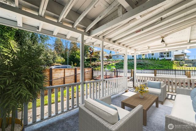 303 Puyallup Street, Steilacoom, WA 98388