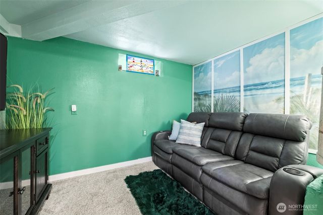 303 Puyallup Street, Steilacoom, WA 98388