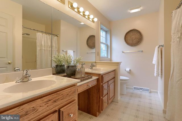 115 ARBOR DR, Myerstown, PA 17067
