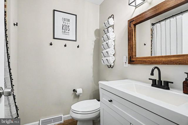 419 HIDDEN VALLEY RD, New Cumberland, PA 17070