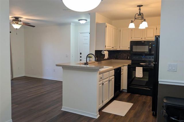 1920 SUMMER CLUB DRIVE 110, Oviedo, FL 32765