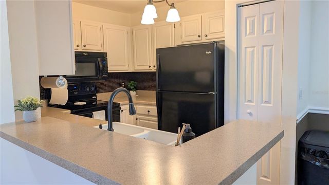 1920 SUMMER CLUB DRIVE 110, Oviedo, FL 32765