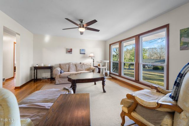 159 Southwest Edgemont Terrace, Abingdon, VA 24210