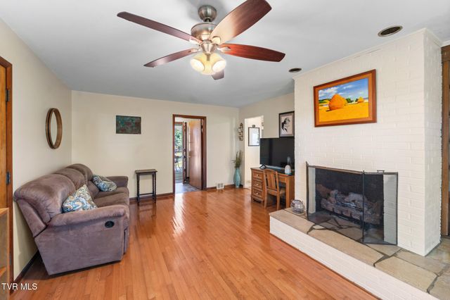 159 Southwest Edgemont Terrace, Abingdon, VA 24210