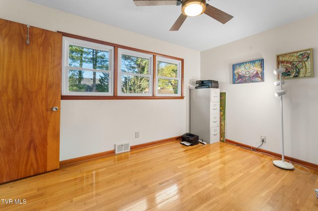 159 Southwest Edgemont Terrace, Abingdon, VA 24210